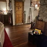 Casa Le Bouquetin Introd