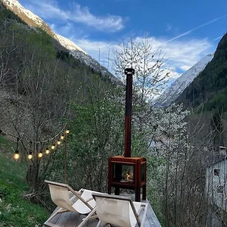 Casa Le Bouquetin Introd