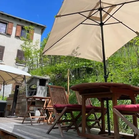 Casa Le Bouquetin Introd